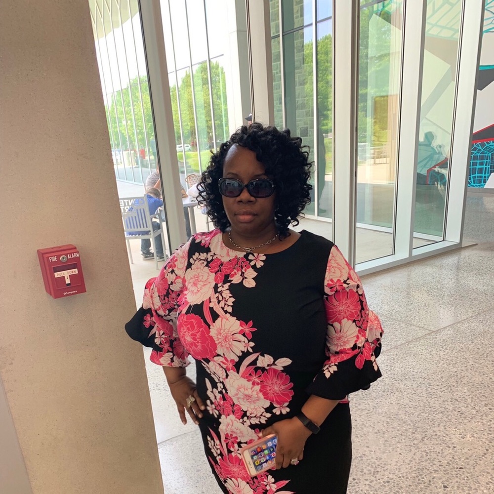 Meet your Posher, Ebony